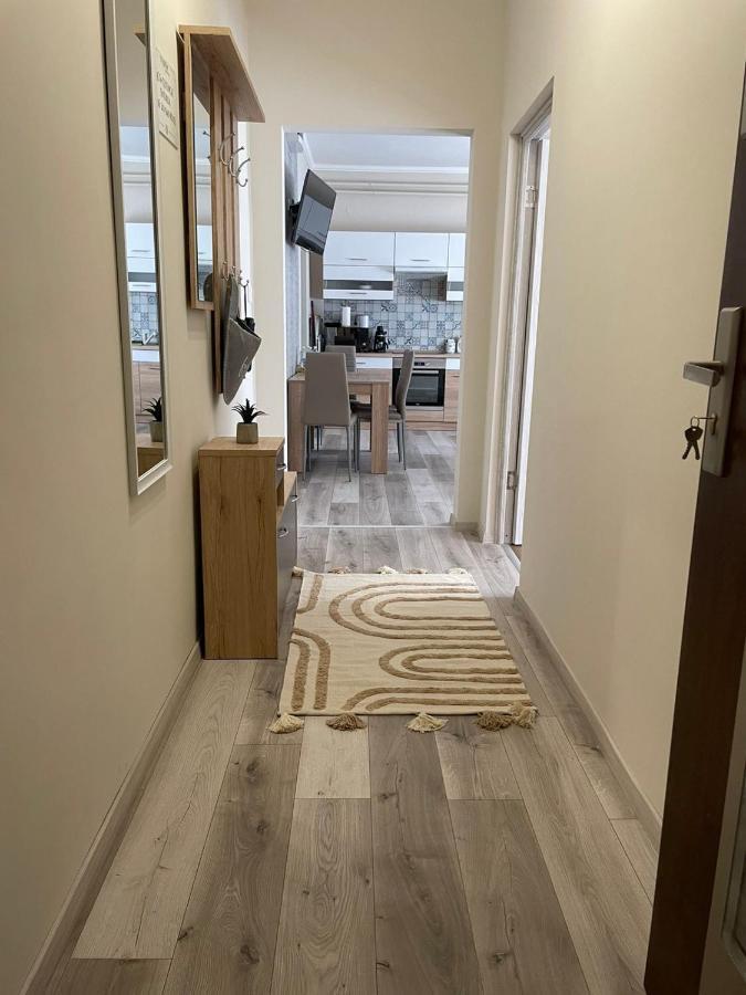 Tulipan Apartman Makó Exterior foto
